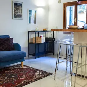  Casa vacanze Erbe Canal View Private House Italia